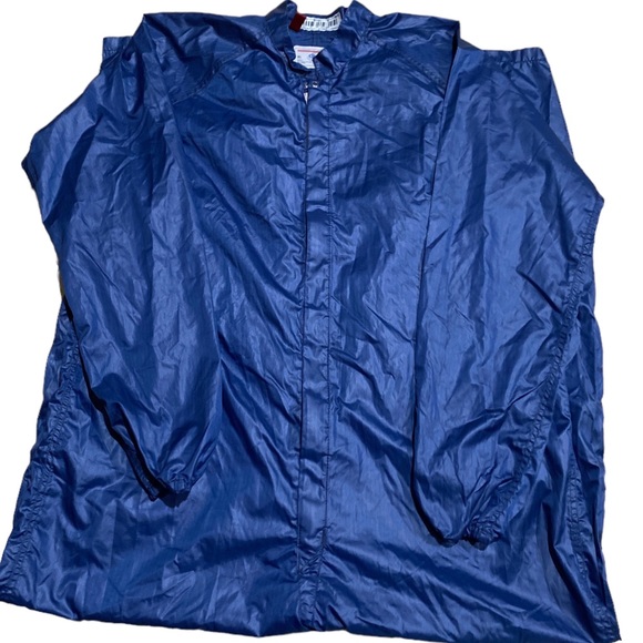 Cintas Cleanroom Coveralls - Picture 2 of 12